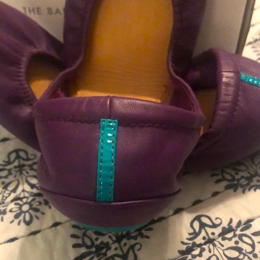 These beautiful Lilac Tieks would be a great addition in your wardrobe.
